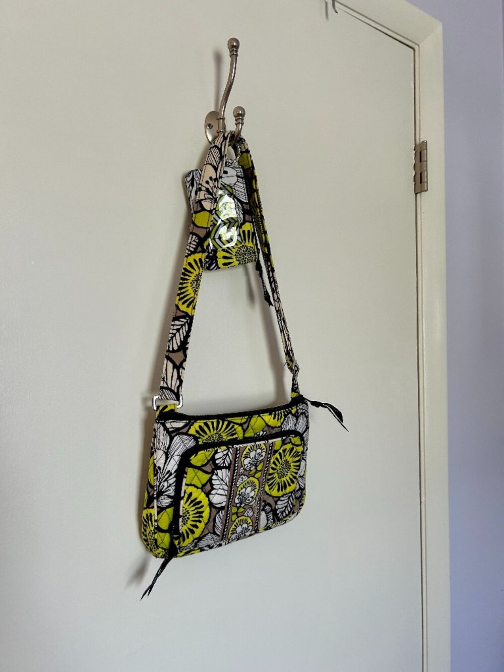 Vera Bradley Little Hipster in Citron with Matching Zip ID Case
